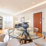 Guestready - Elegant Getaway In Estrela Lisboa